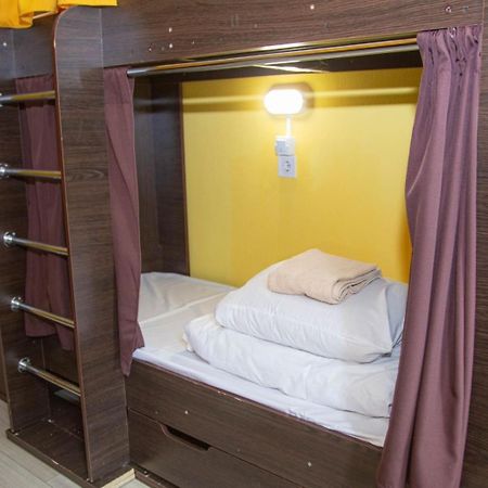 Sun City Hostel 4 Kyiv Exterior foto