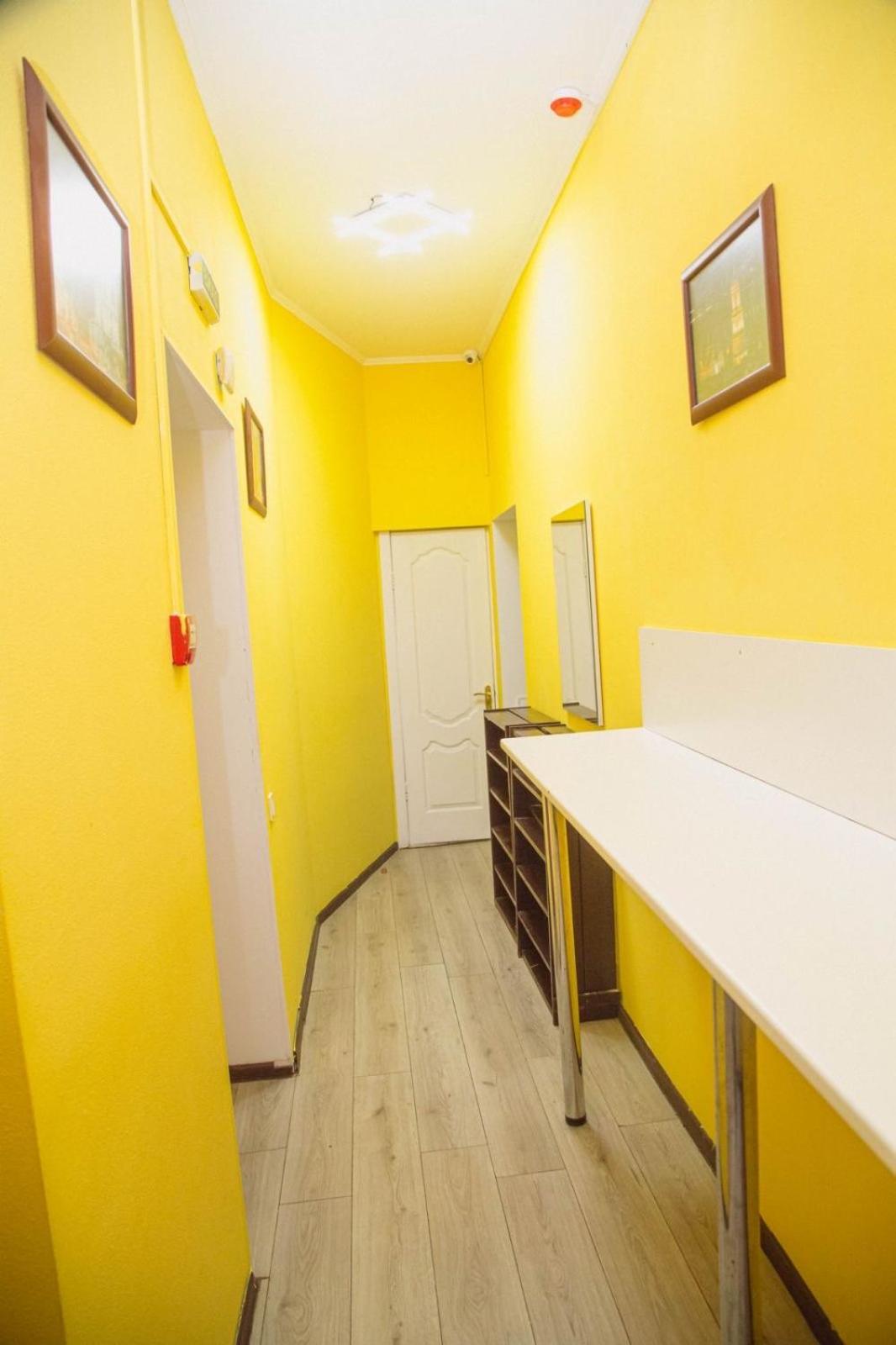 Sun City Hostel 4 Kyiv Exterior foto